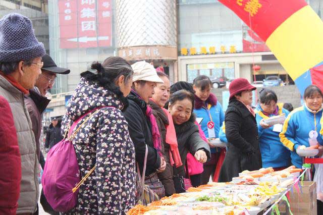 昆明2017小微企業(yè)(昆明搬家公司、昆明家政)創(chuàng)業(yè)創(chuàng)新技能大賽今日收官01.jpg