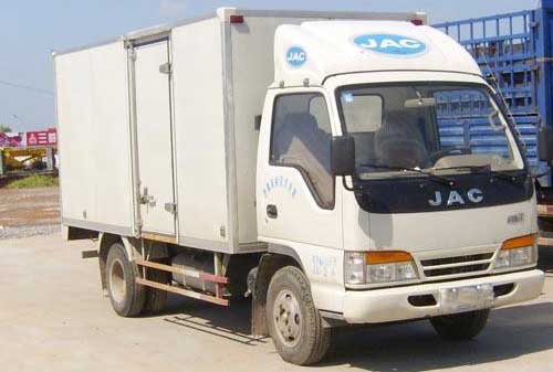 昆明搬家公司最新報(bào)道6輛搬家公司貨車被查.jpg